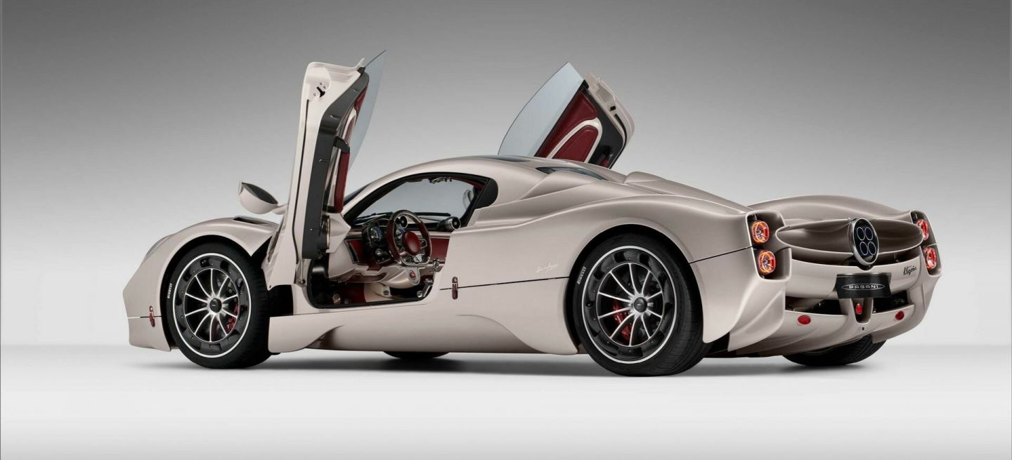 pagani-utopia-2023-p-631f5fb671c7d_1440x655c.jpg