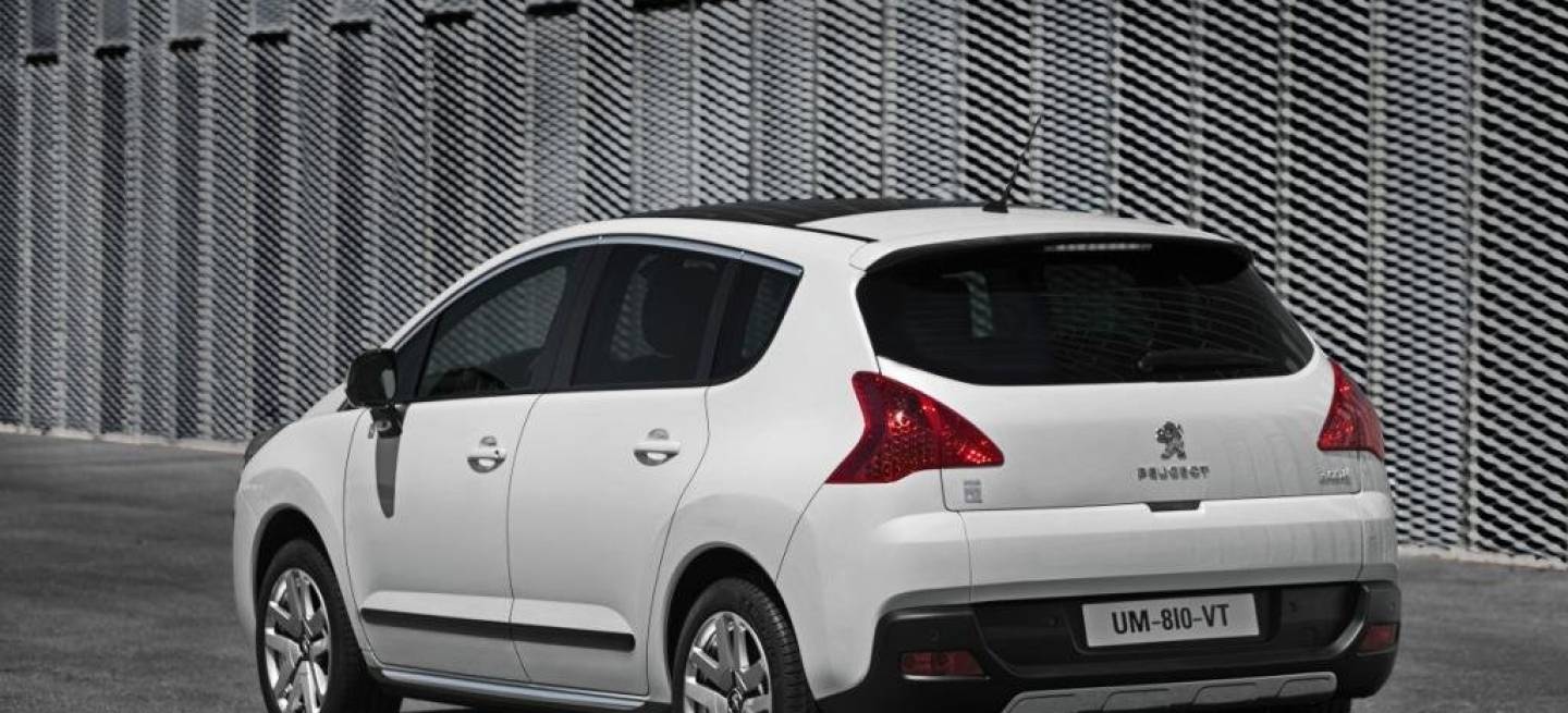 Peugeot 3008 Hybrid4 de producción