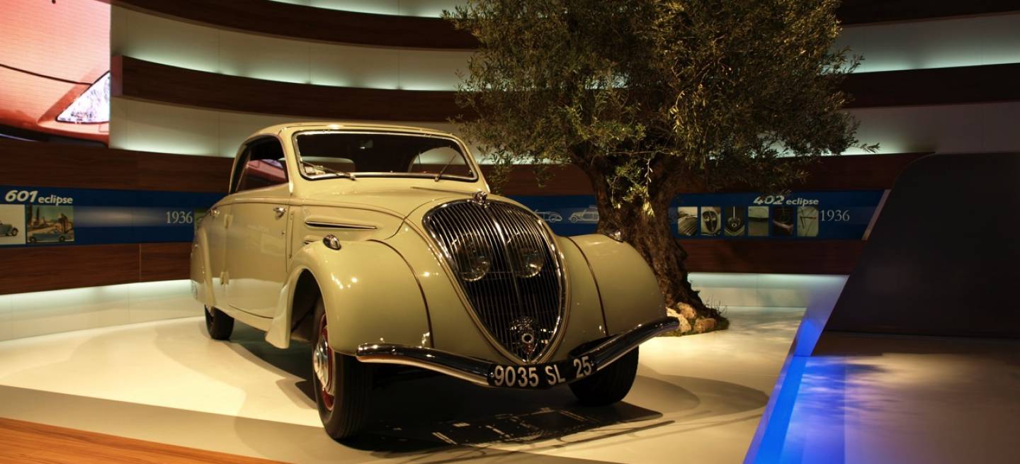 Peugeot 402 en el Salón de Barcelona