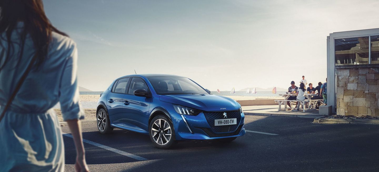 Peugeot E 208 2019 Azul Exterior 01 Peugeot E 208 2019 Azul Exterior 01