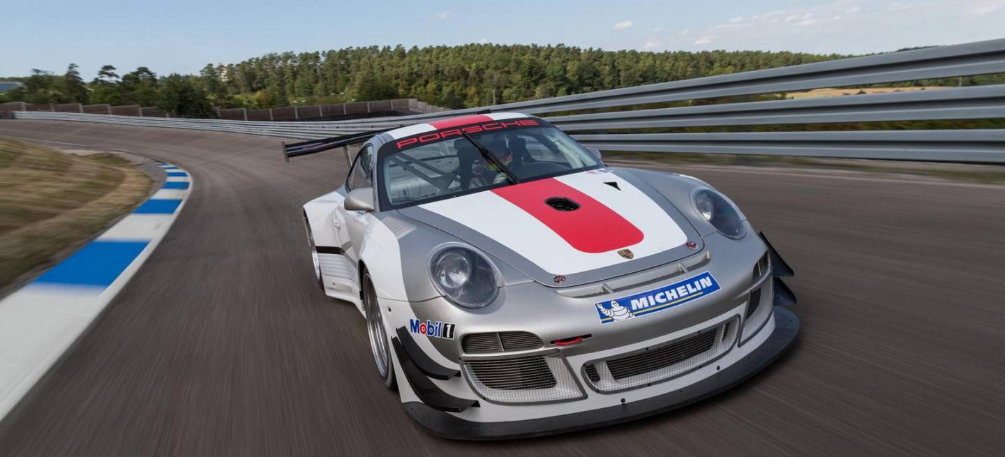 porsche-911-gt3-r-2013-1