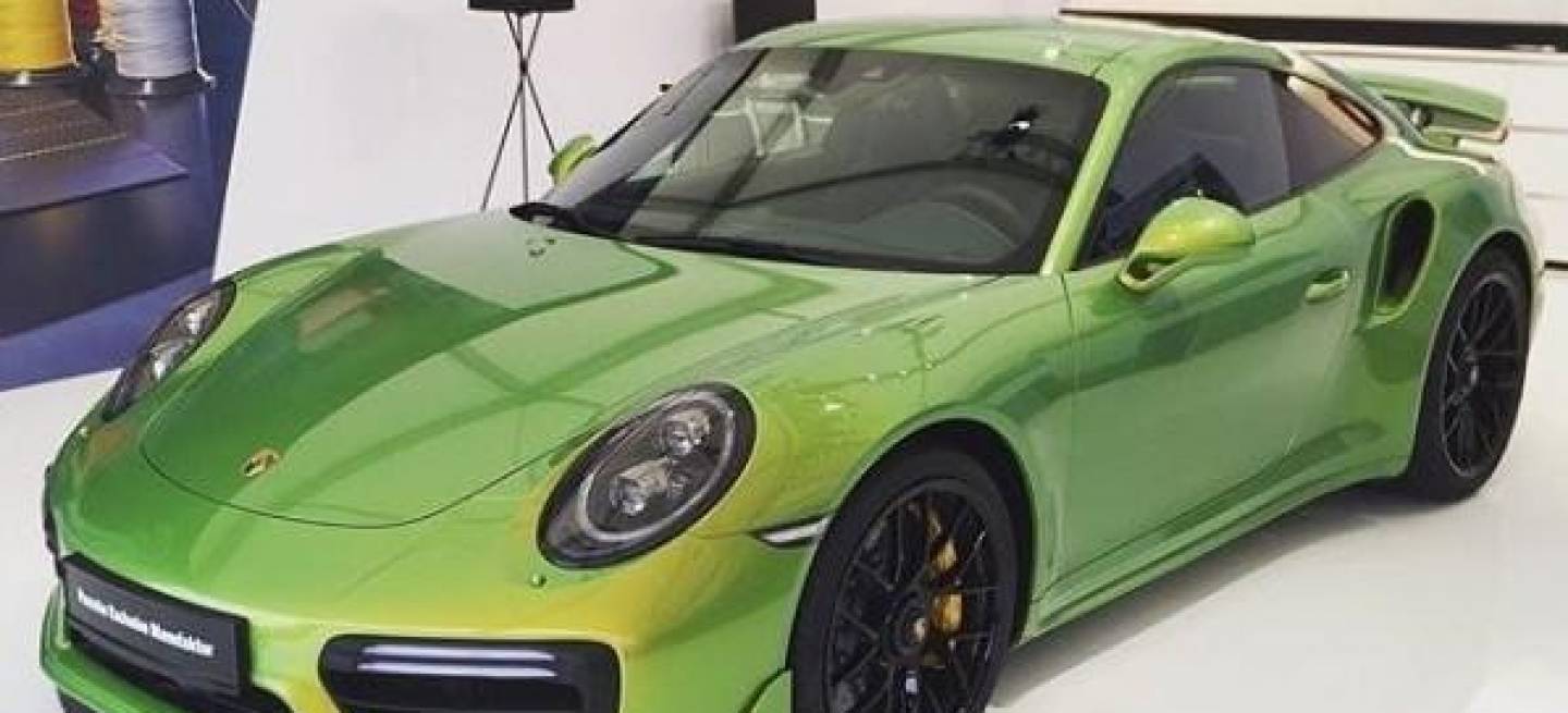 porsche-911-turbo-s-exclusive-series-phyton-green_2