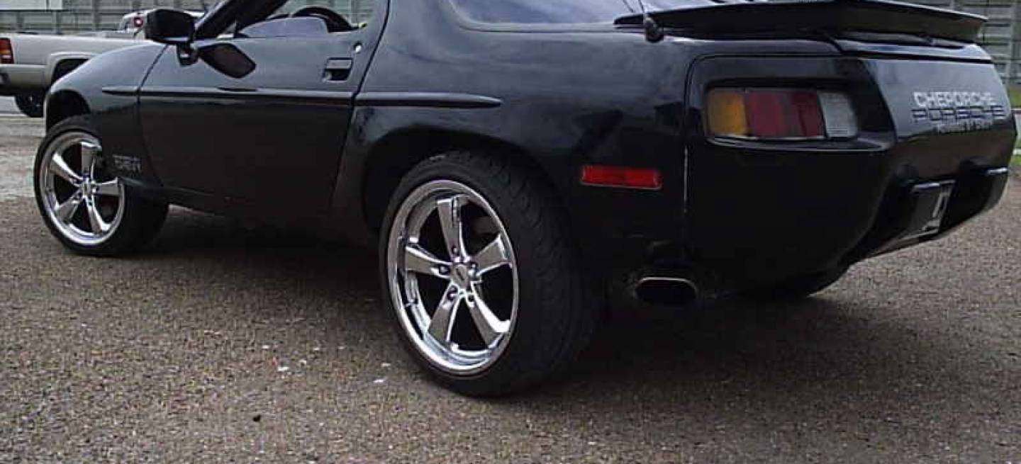Porsche 928 con motor V8 de Chevrolet