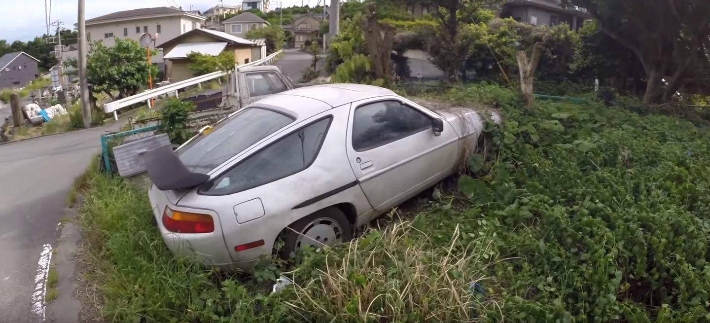 porsche-928-s4-abandonado