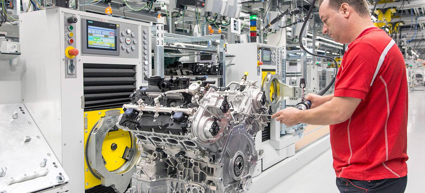 porsche-fabrica-motores-stuttgart-03