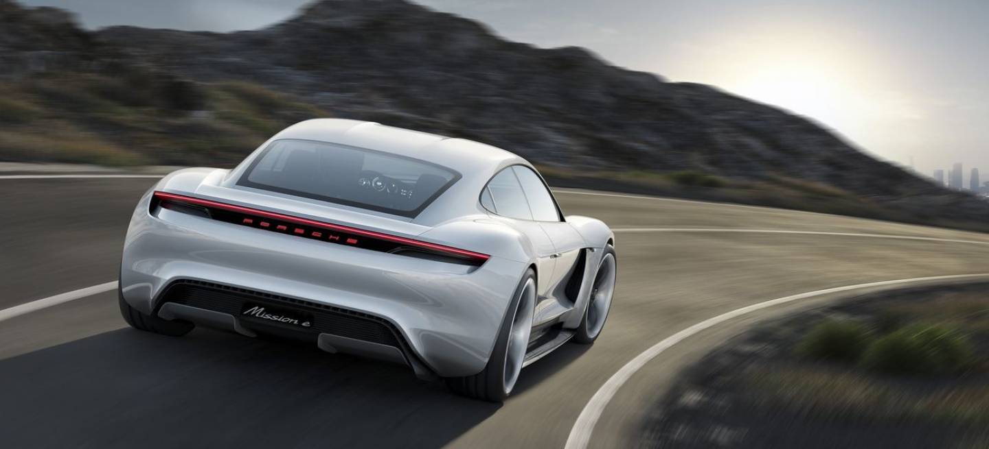 porsche-mission-e-concept-7