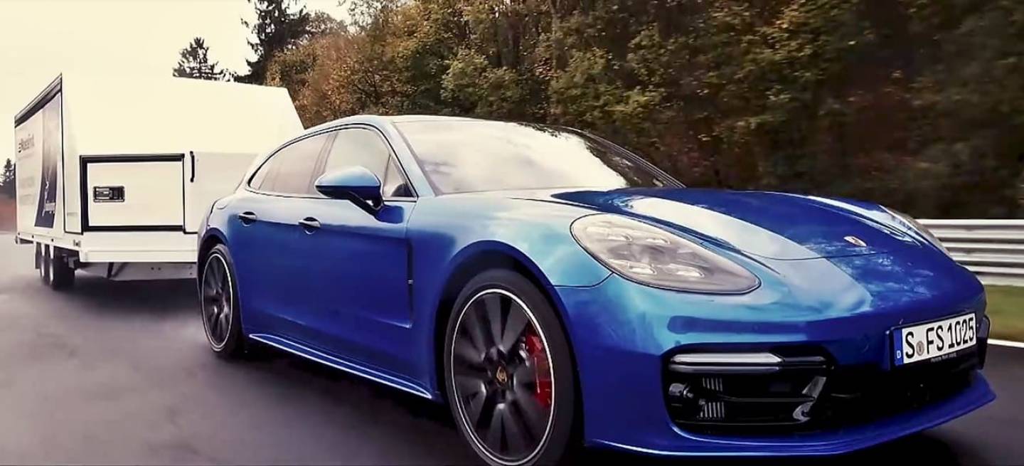 porsche-panamera-sport-turismo-remolque-nurburgring-1217-01