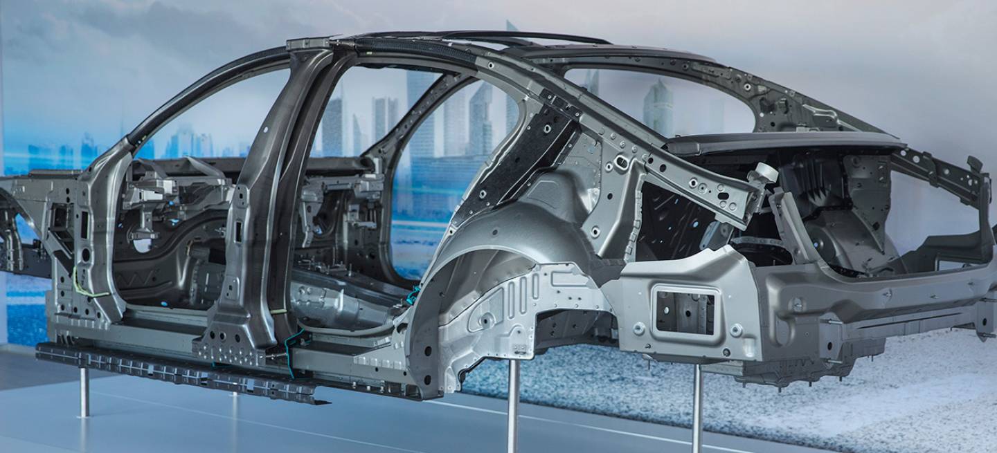 portada_bmw-serie-7-carbon-core-fibra-de-carbono-03-1440px