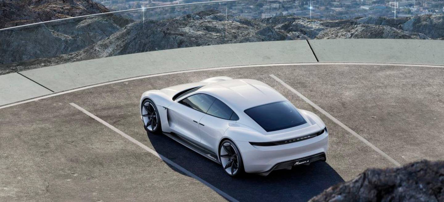 portada_porsche-mission-e-concept-9
