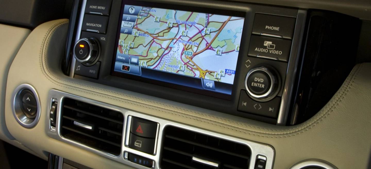 Pantalla táctil de doble visión para el Range Rover
