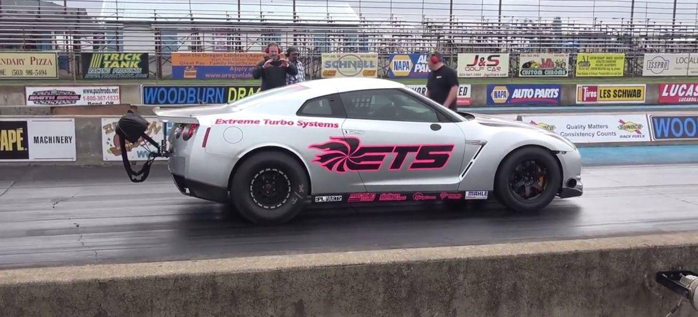 record-gt-r-cuarto-milla