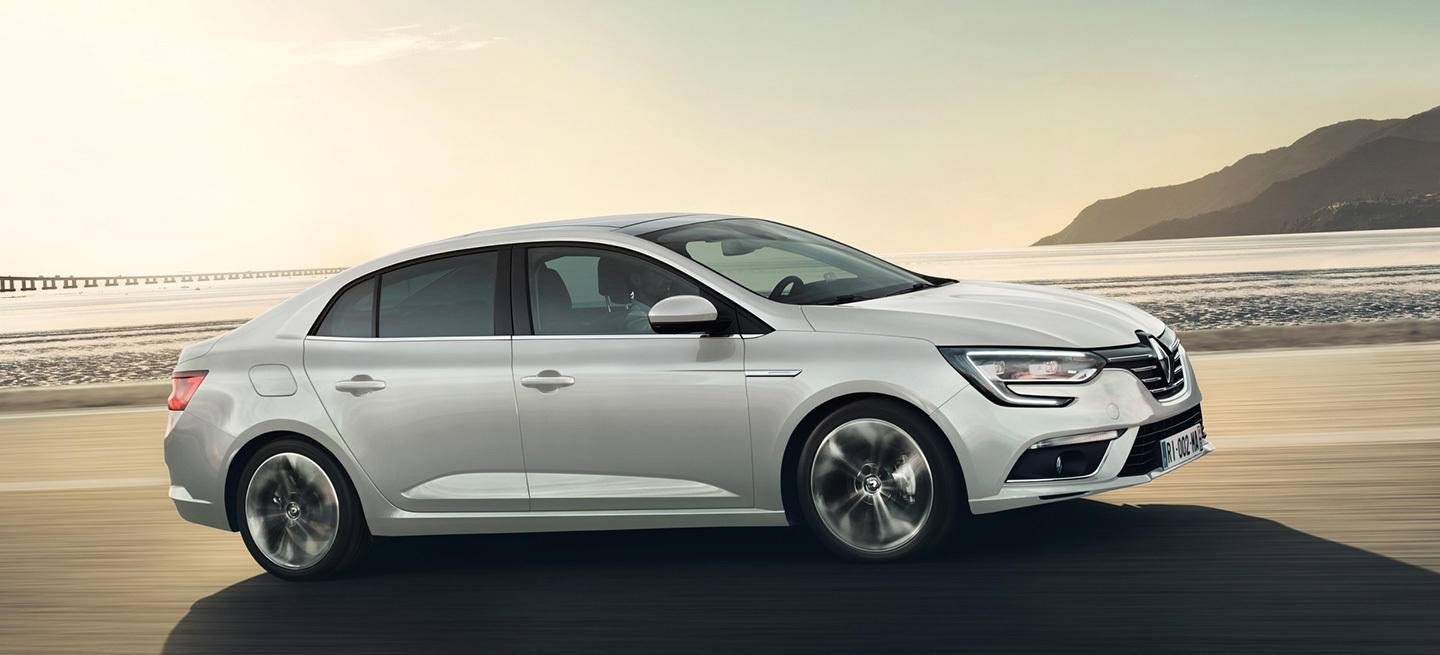 renault-megane-sedan-2016-19