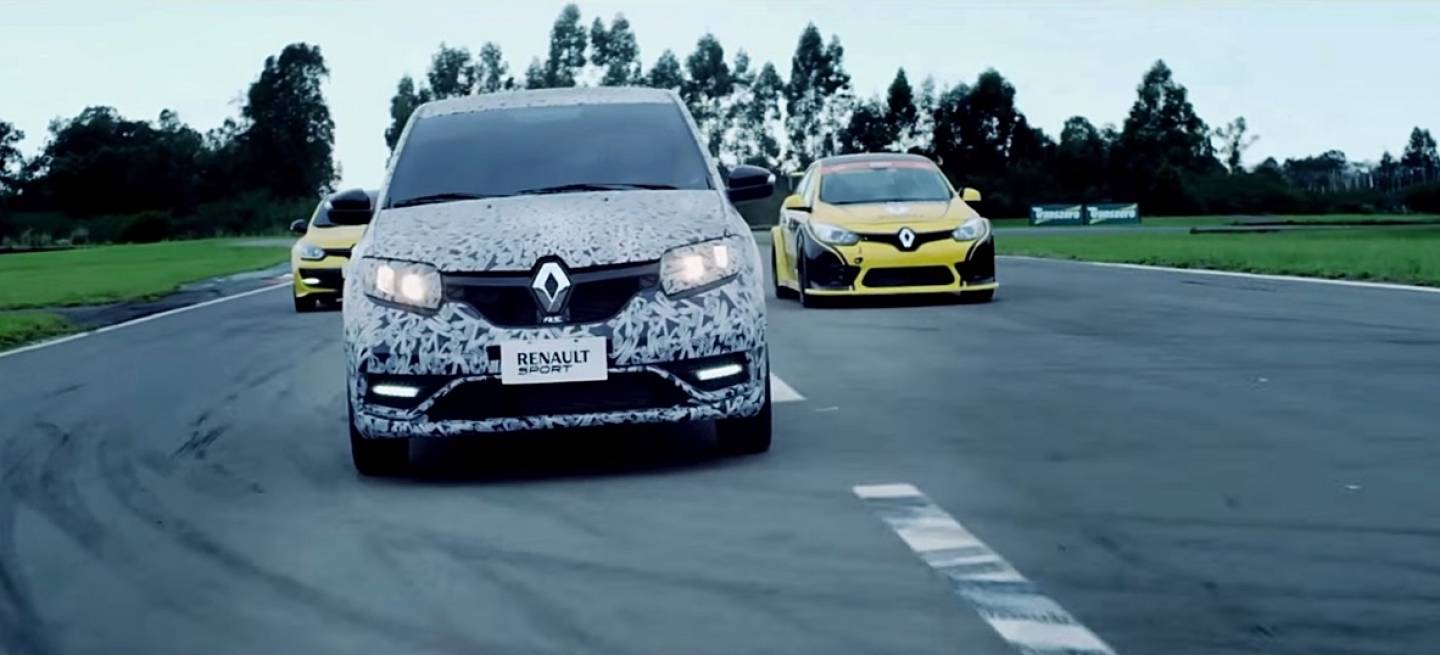 renault-sandero-rs-190515-00