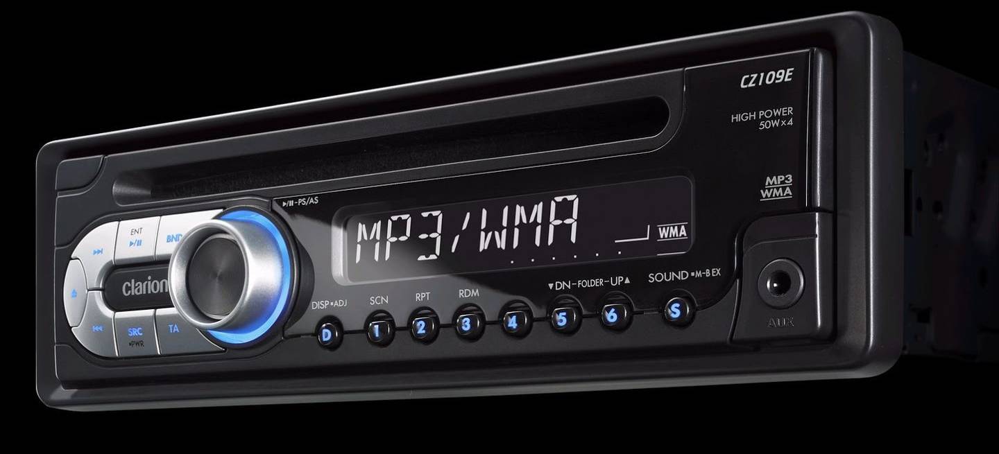 5 cosas que han desaparecido en los coches modernos 3 Motor16 Reproductor de CD del coche