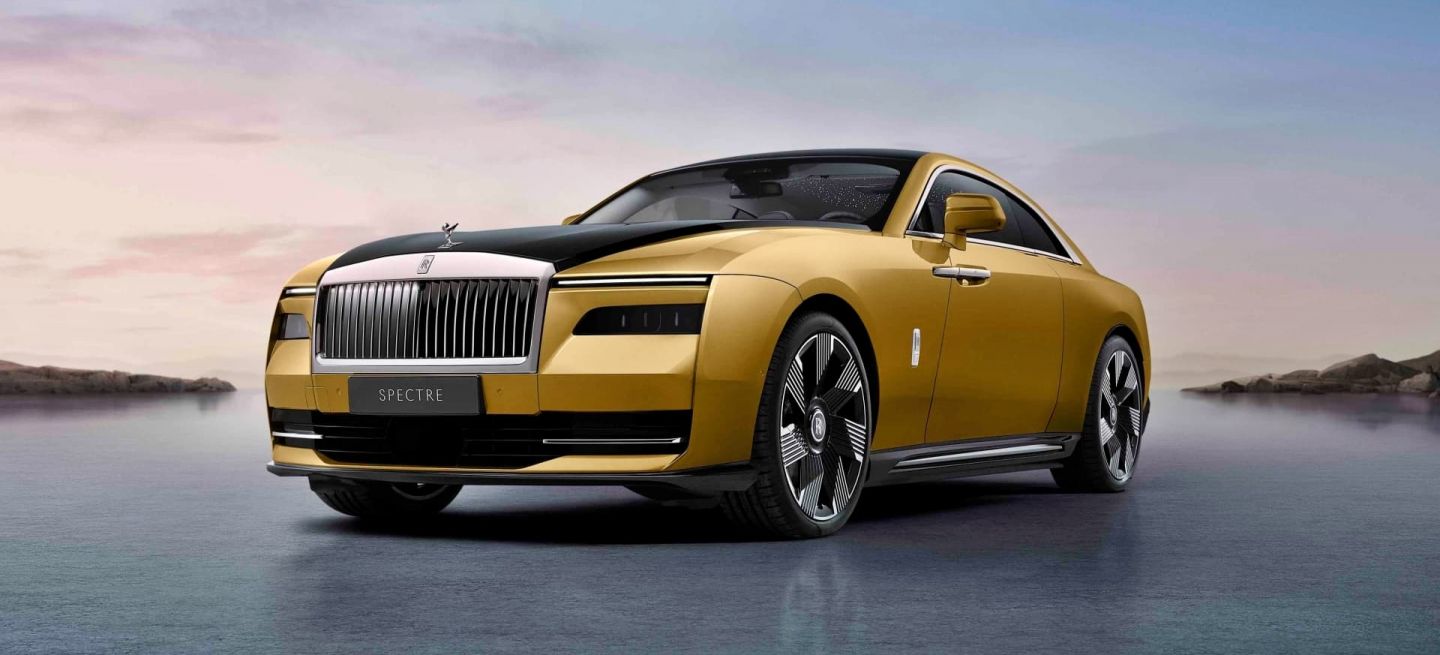 rolls-royce-spectre-2023-36-634eaa741145a_1440x655c.jpg