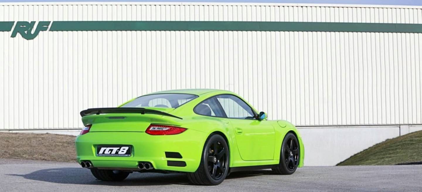 RUF transplanta un motor V8 a un Porsche 911