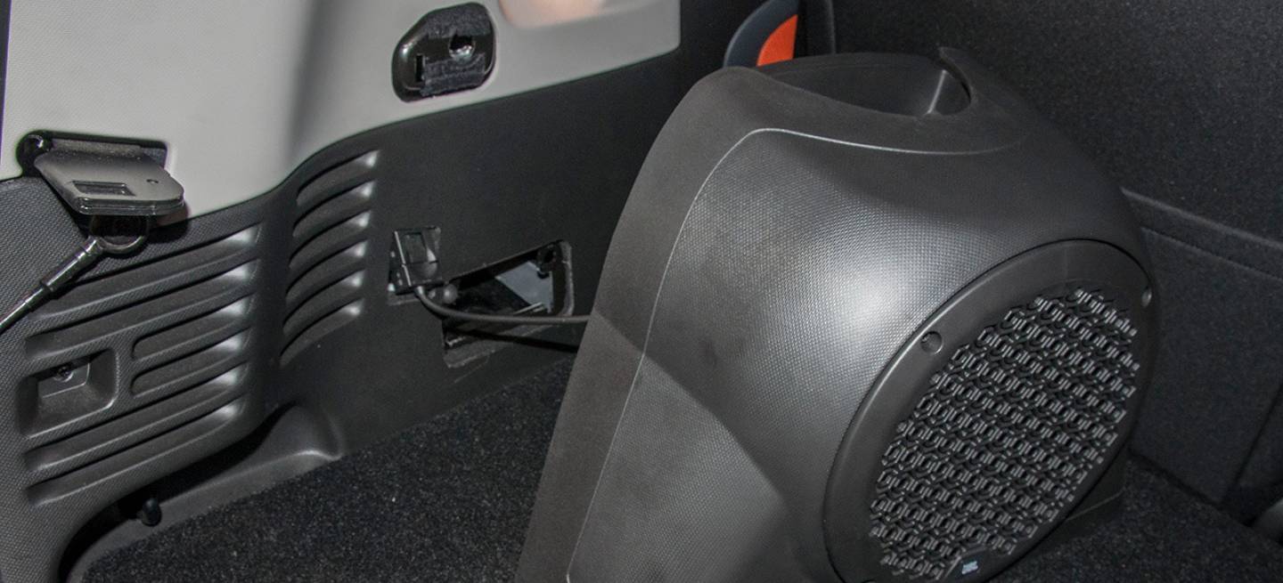 smart-fortwo-subwoofer-