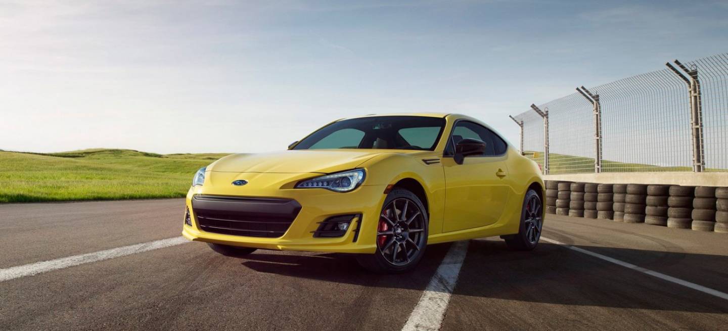 subaru_brz_yellow_DM_interior_2