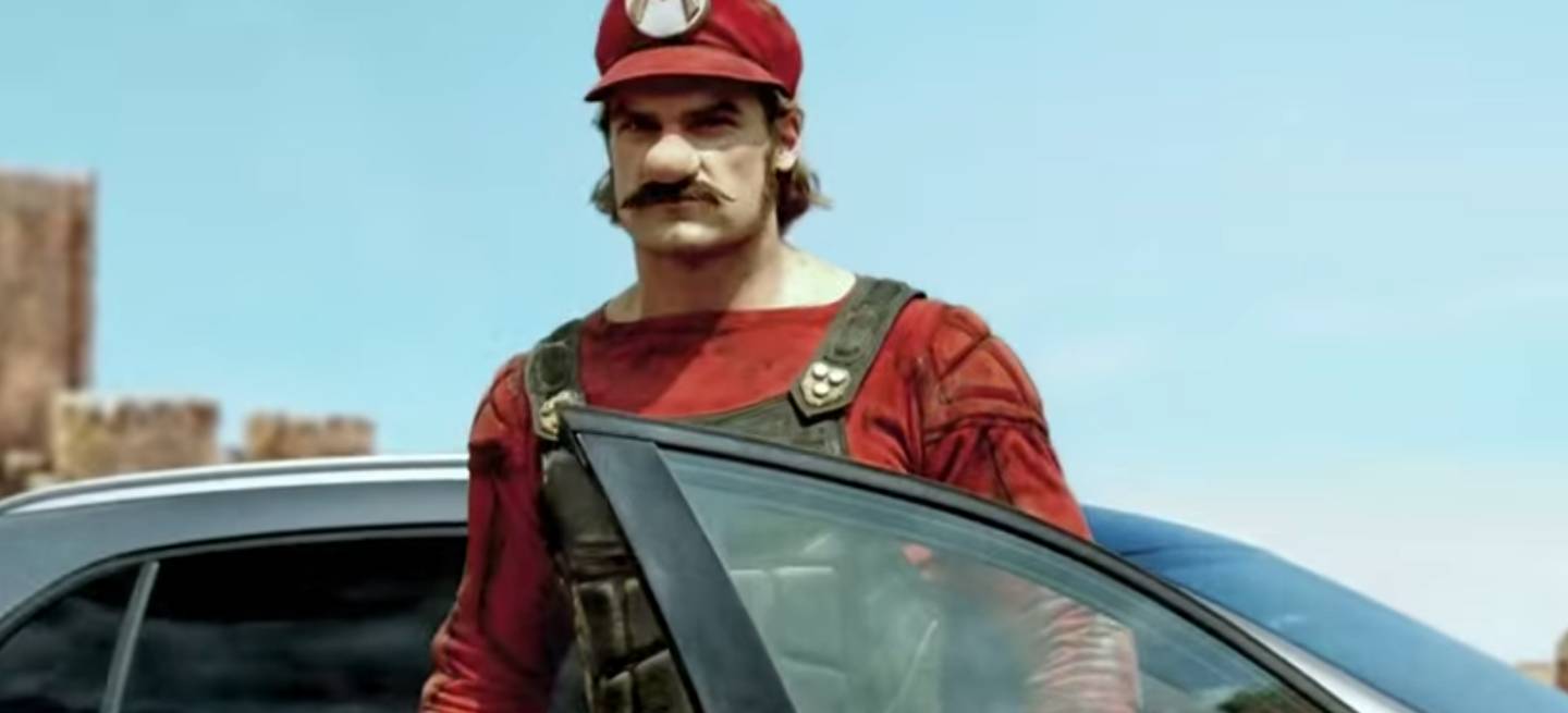 super_mario_bros_mercedes_GLa_japan_DM