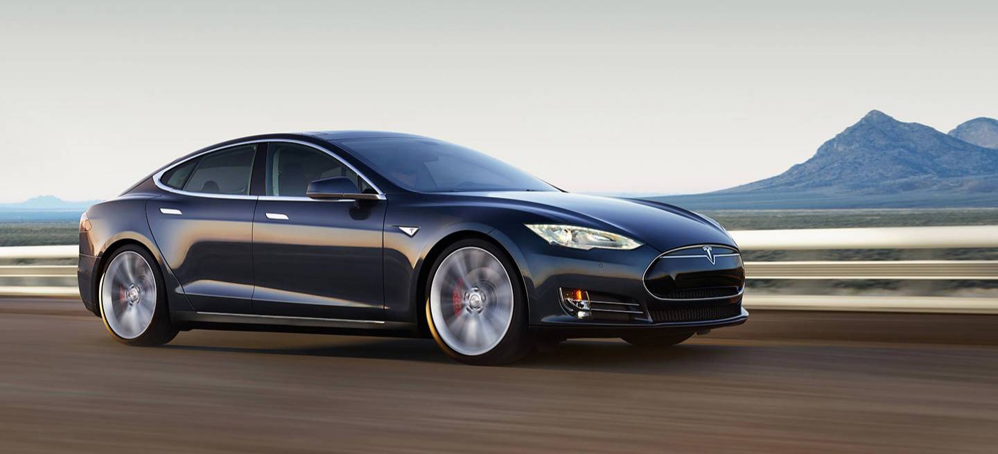 tesla-autopilot-parking-2015-06-1440px