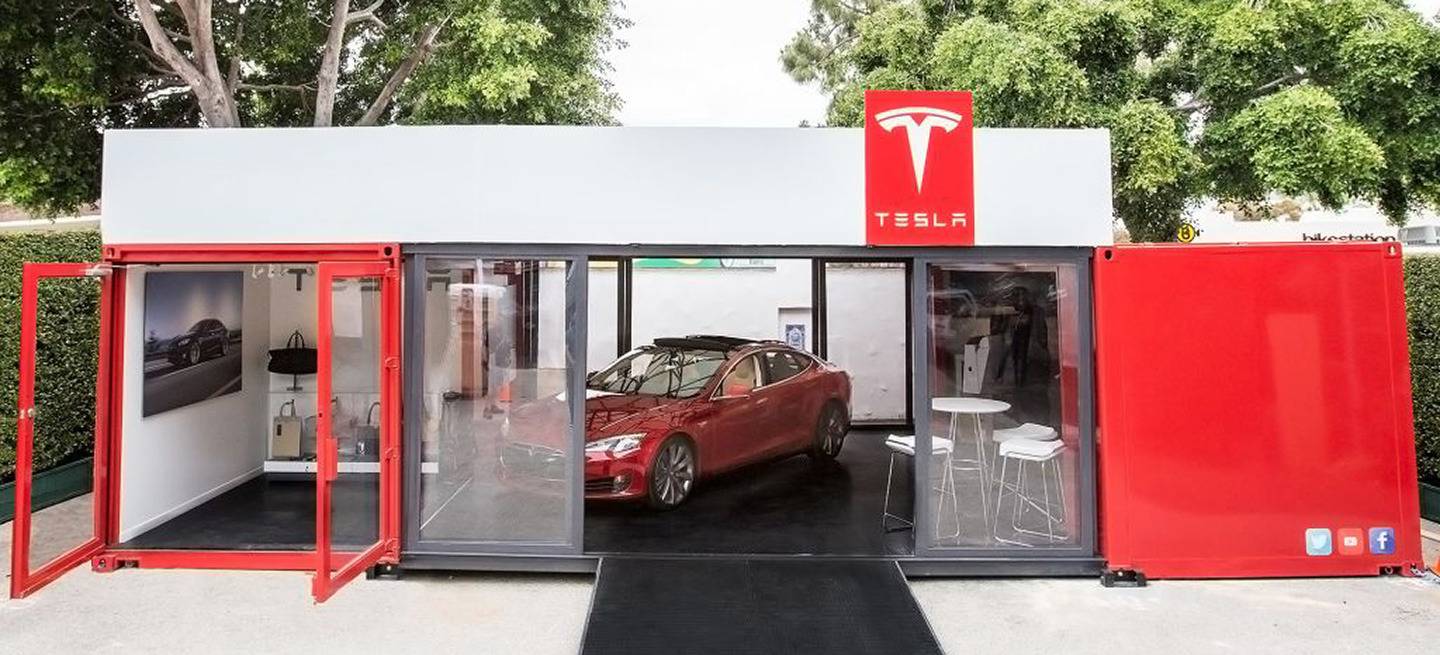 tesla-concesionario-ambulante-1024px-1440px