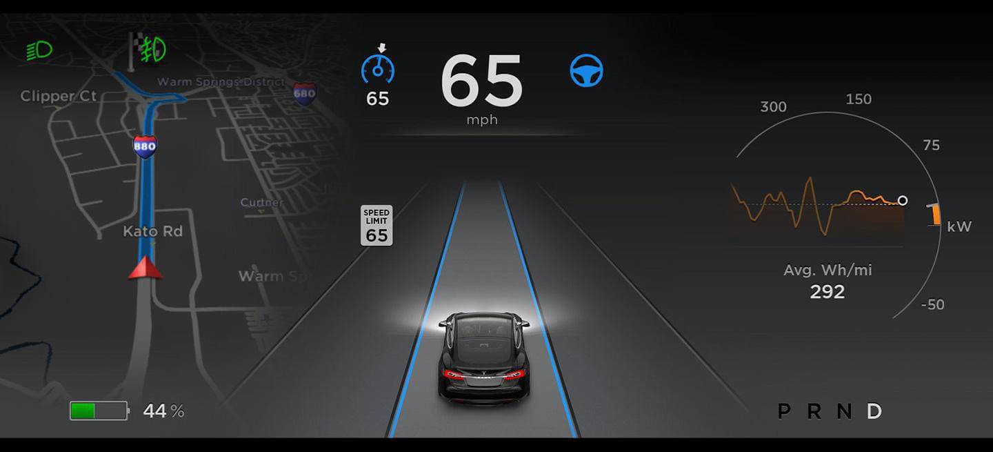 tesla-funciones-autopilot-04_1440x655c.jpg