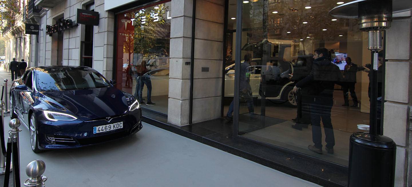tesla-madrid-inauguracion-04