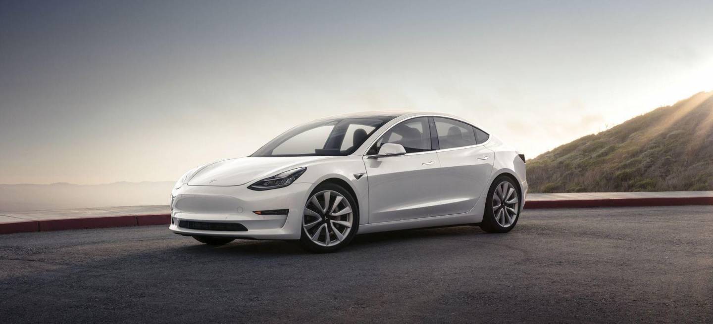 tesla-model-3-2018-p
