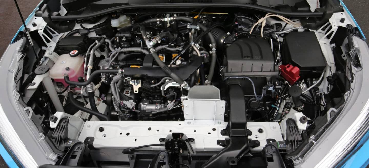 toyota-corolla-cross-h2-noresizing-00-63906c1ce91ca_1440x655c.jpg