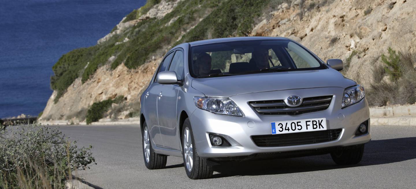 Toyota Corolla Sedán