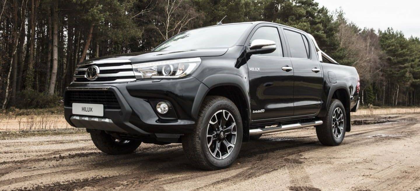 toyota-hilux-invincible-50-chrome-p