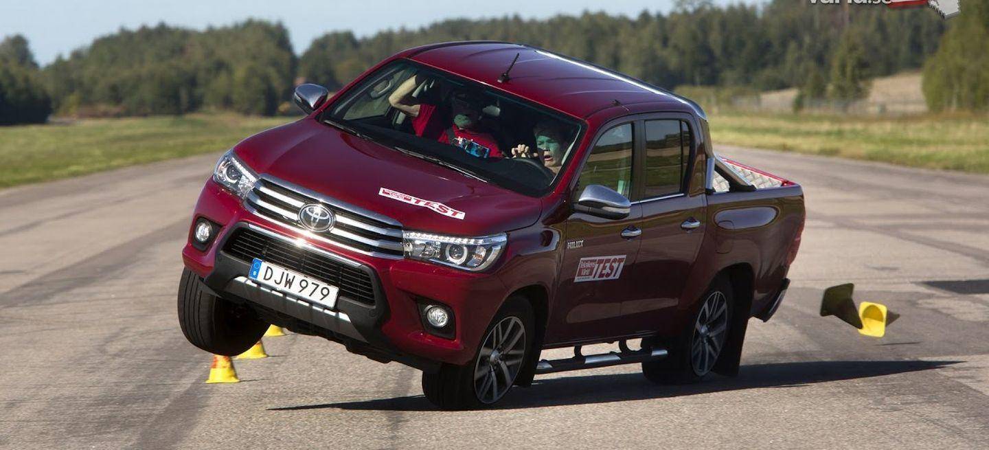toyota-hilux-prueba-alce
