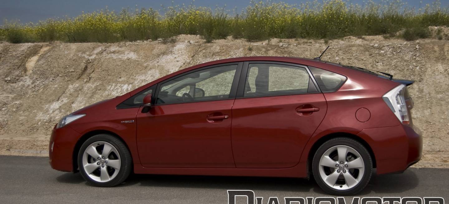 toyota-prius-00