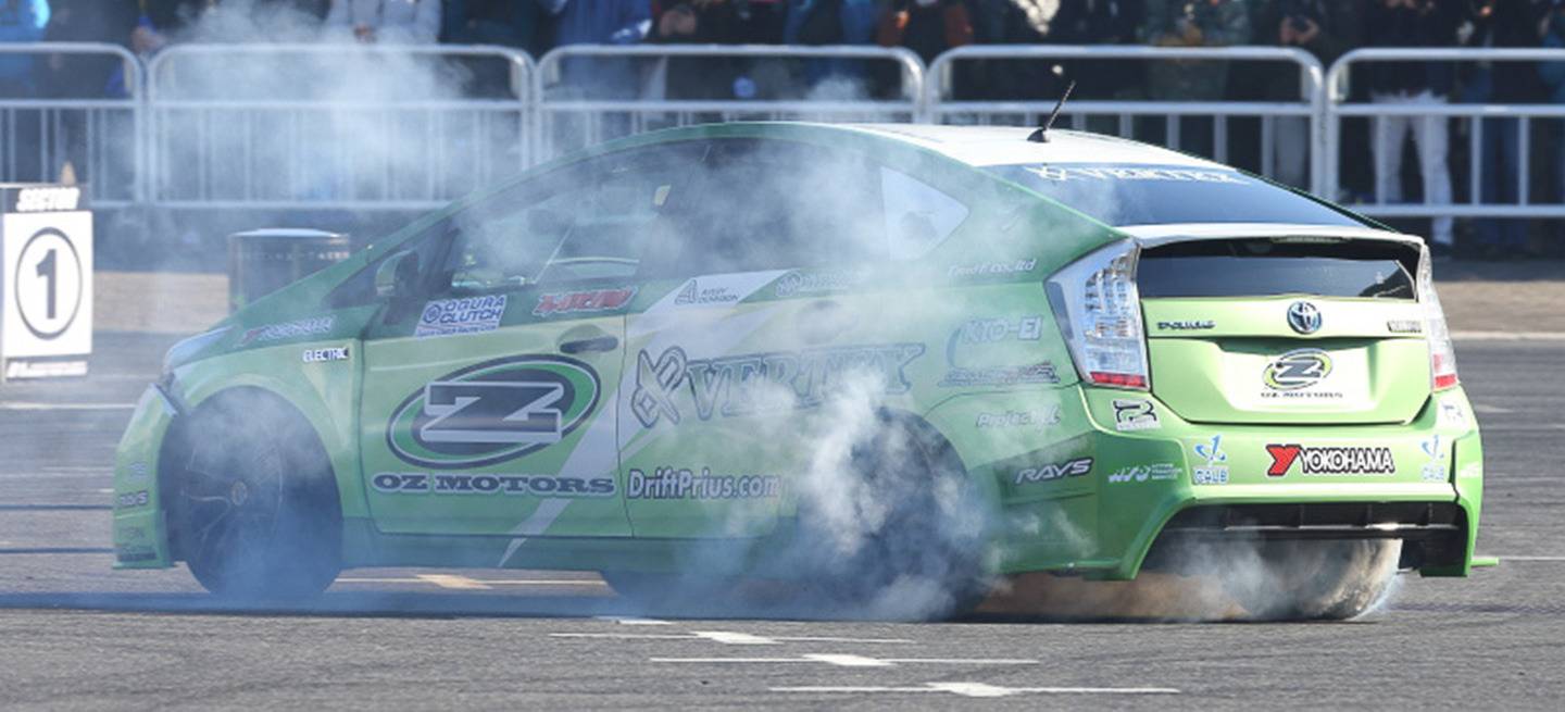 toyota-prius-drifting-video-1440px