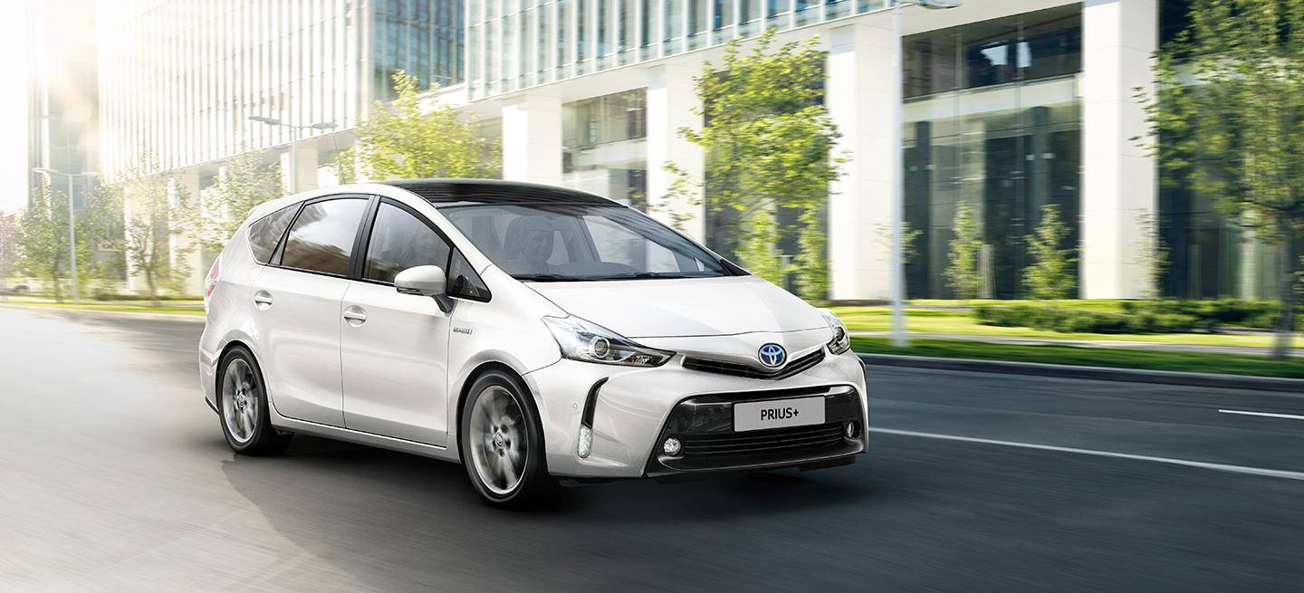 toyota-prius-plus-taxi-11