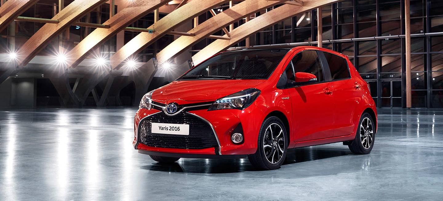 toyota-yaris-gasolina-1-5-111-cv-02
