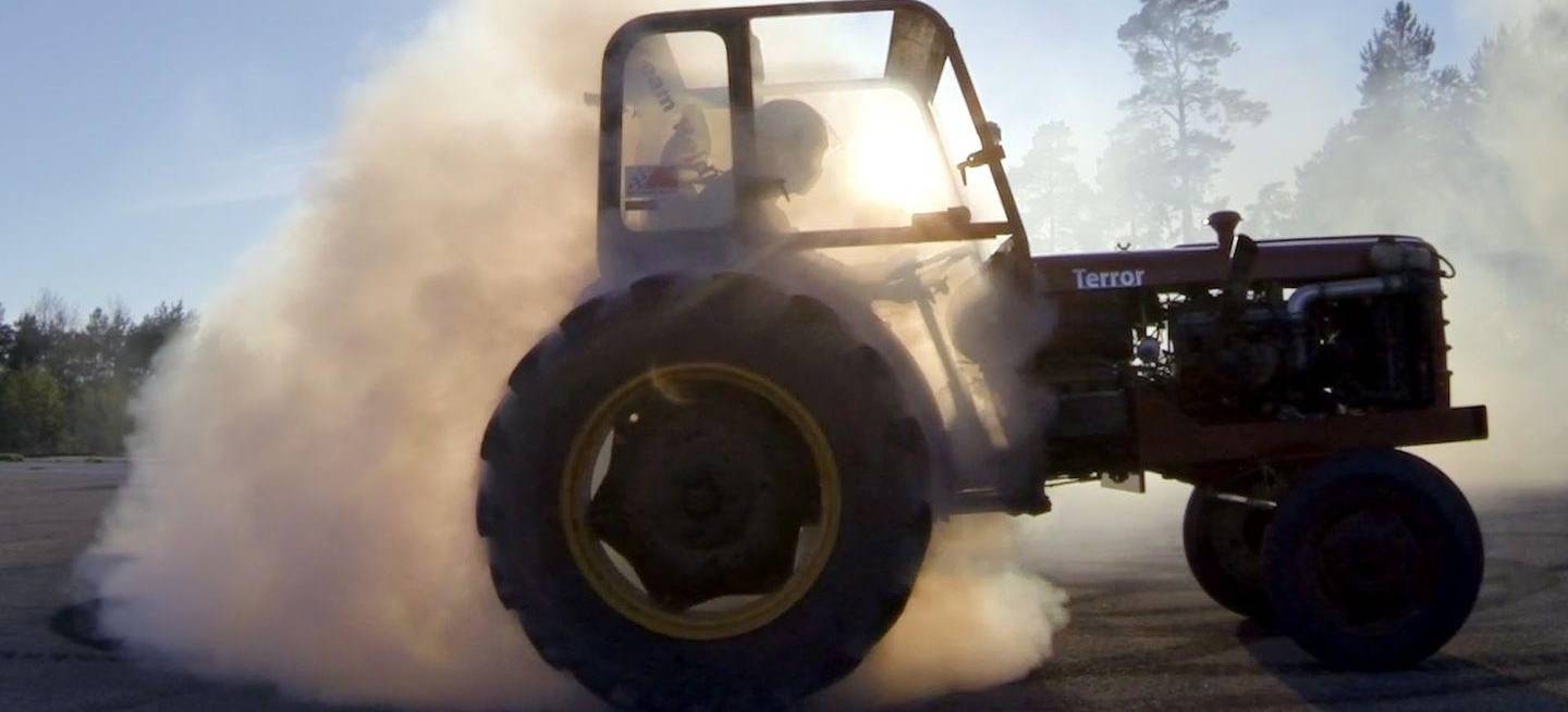 tractor-drifting
