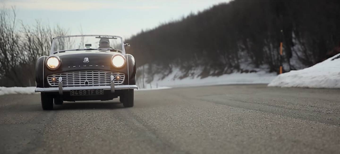 triumph_tr3_petrolicious_Dm_2