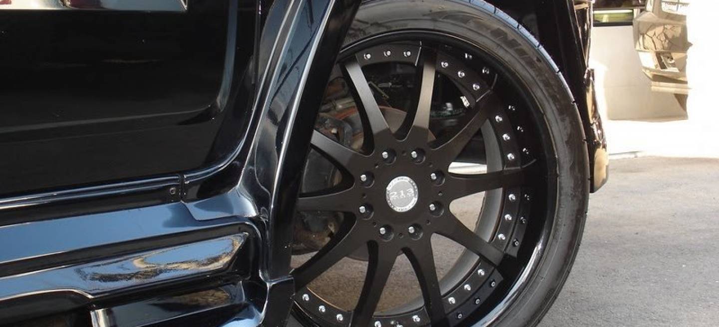 Ultimate Six Hummer H2 por 213 Motoring