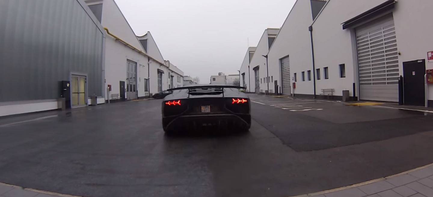 video-lamborghini-aventador-sv-aceleracion-1440px