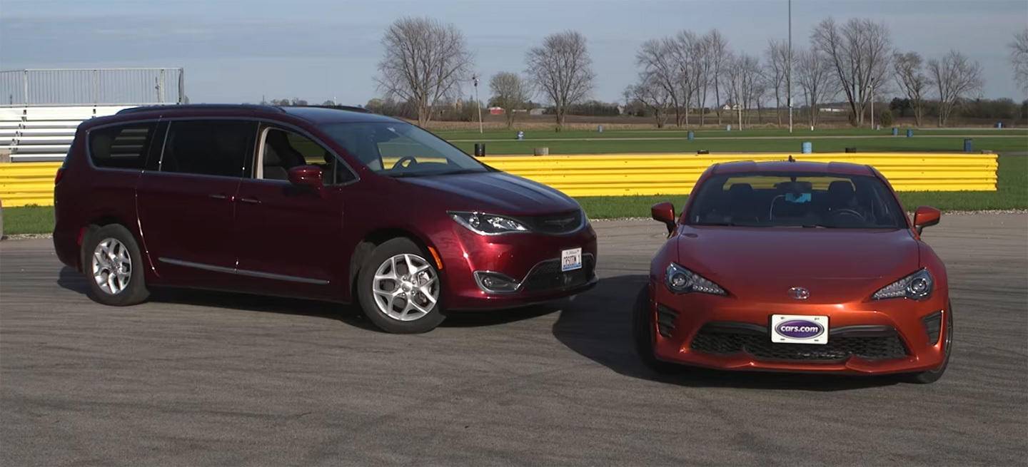 video-toyota-gt-86-vs-monovolumen