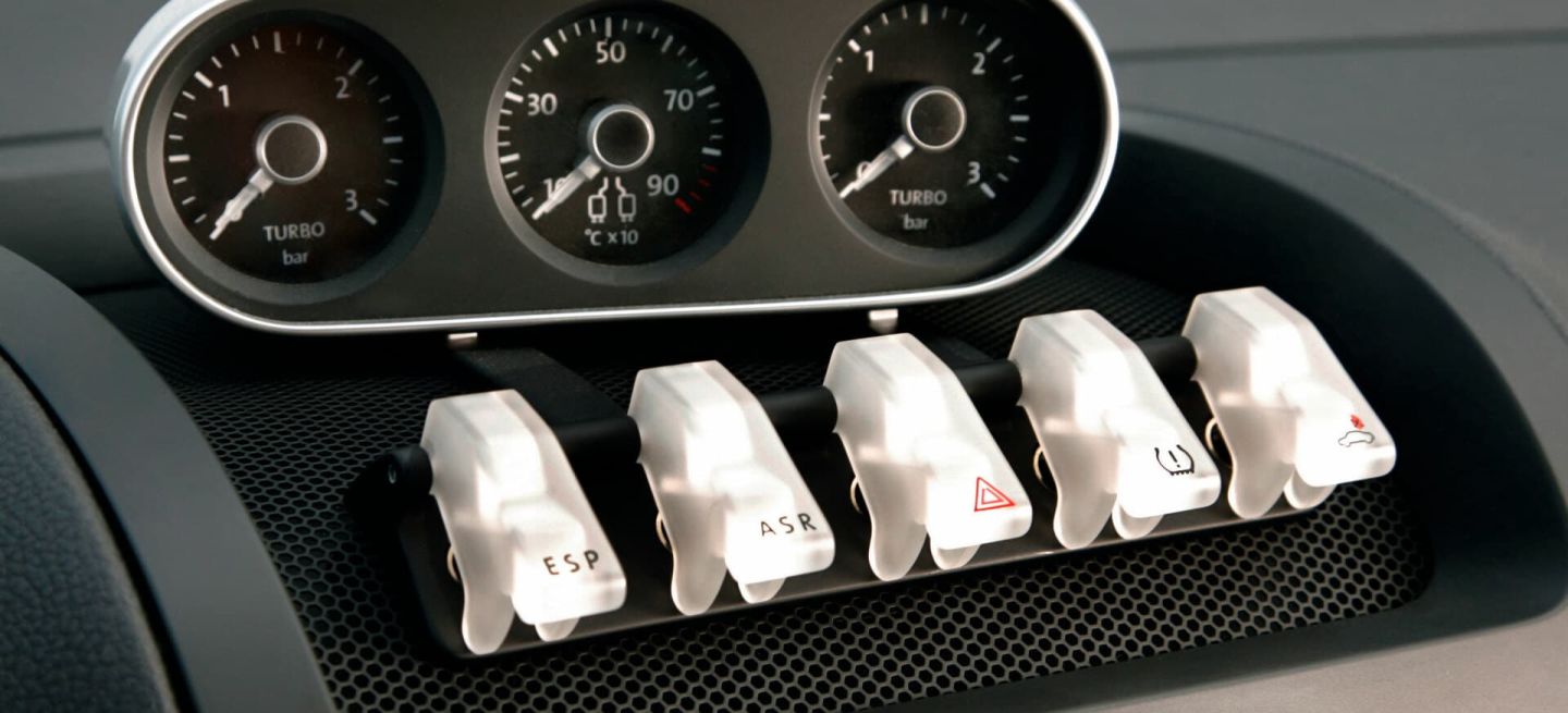 volkswagen-golf-gti-w12-650-cv-07-629a01d88fc5c_1440x655c.jpg