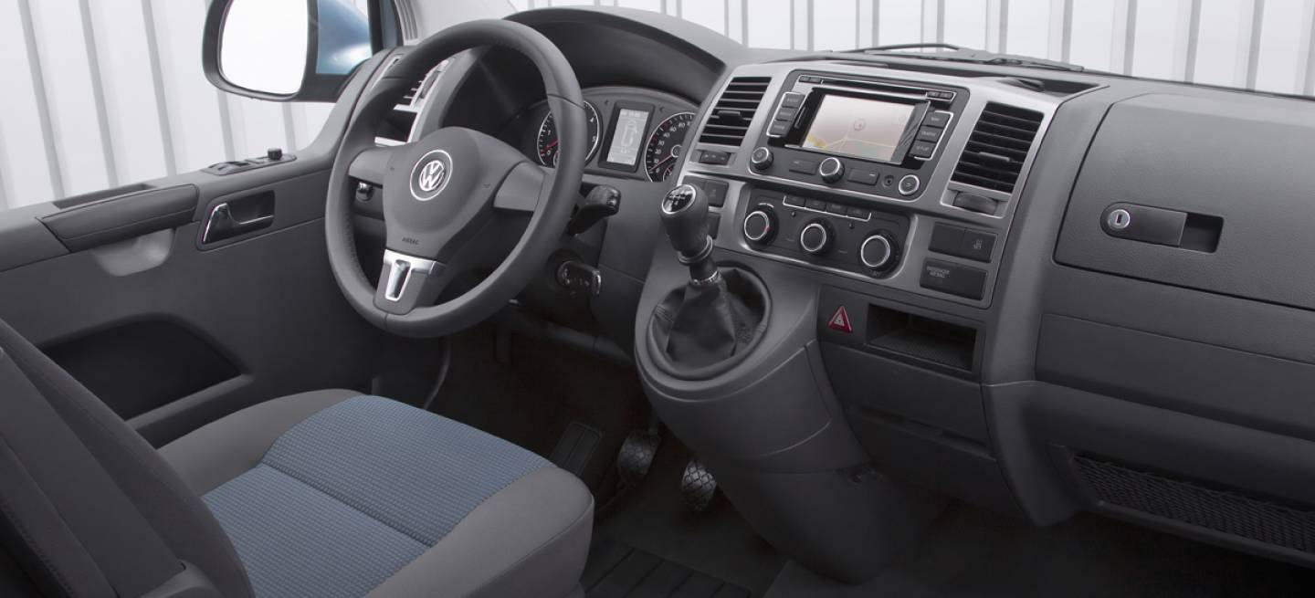 volkswagen-multivan-bluemotion-2011-1