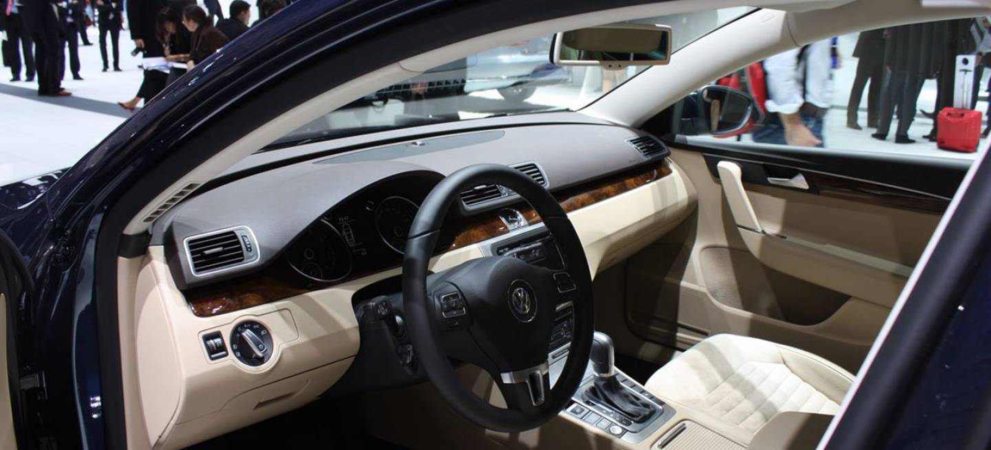 Volkswagen Passat 2011 en el Salón de París