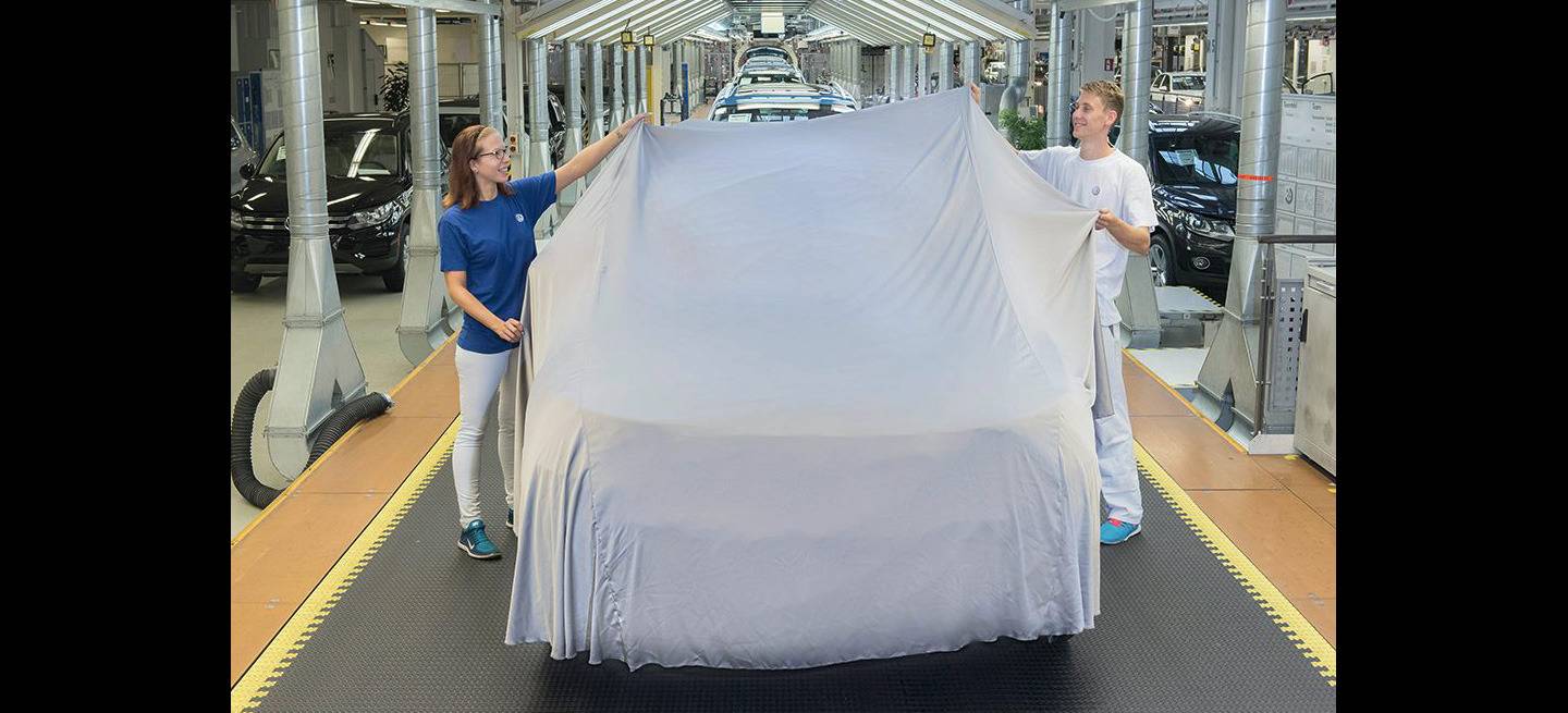 volkswagen-tiguan-2016-fabrica-lona