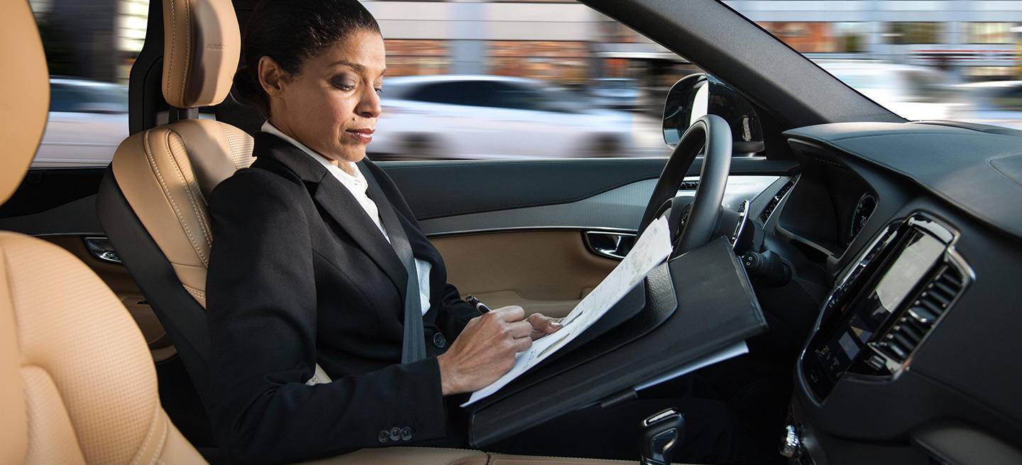 volvo-intellisafe-auto-pilot-interfaz-08