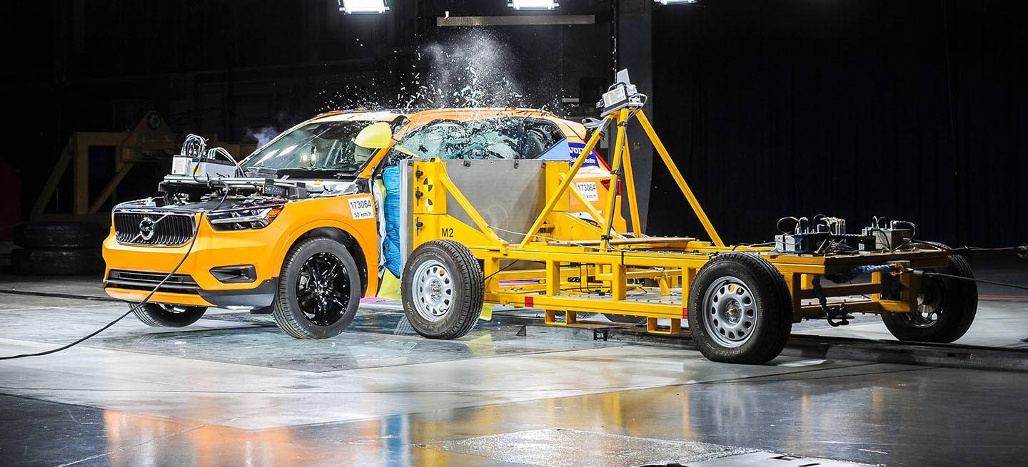 volvo-xc40-crash-test-video-06