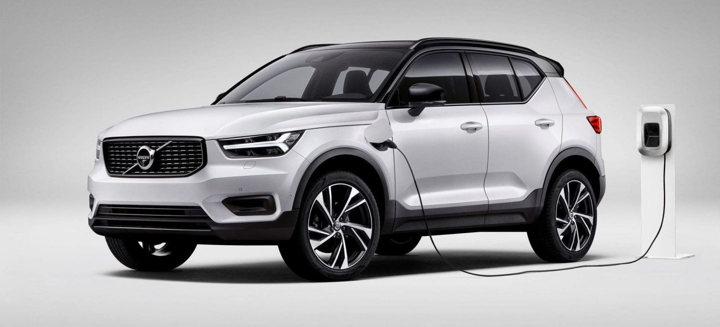 Xc40 Recharge Plug In Hybrid R Design Expression, In Crystal White Pearl Xc40 Recharge Plug In Hybrid R Design Expression, In Crystal White Pearl