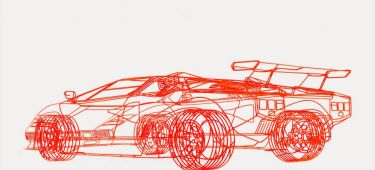 Dibujo técnico que muestra la silueta lateral de un coche deportivo, destacando su aerodinámica.