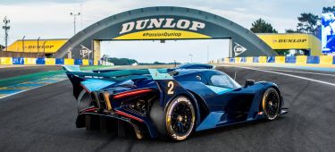 Elegante trasera del Bugatti en 24 Horas de Le Mans WEC 2024 capturada en todo su esplendor.